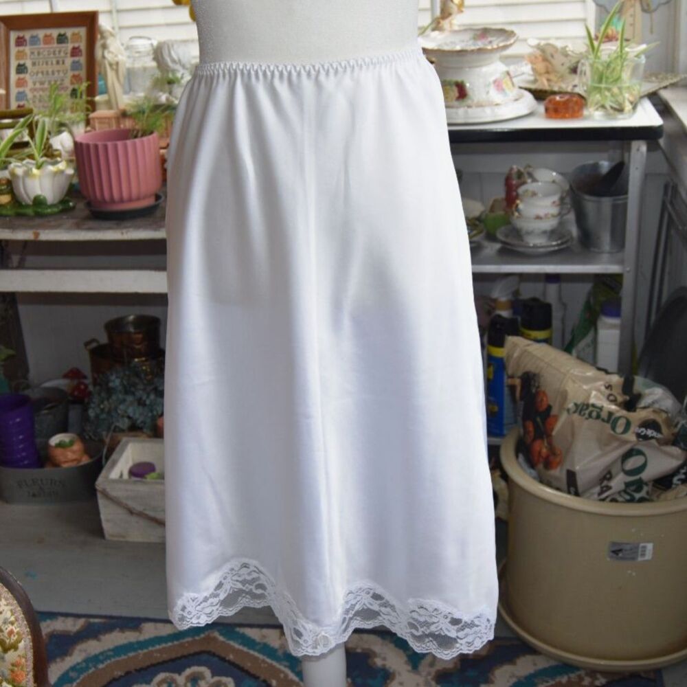 Vintage 1970s Maidenform White Something Special Half Slip Lace Hem ILGWU USA S